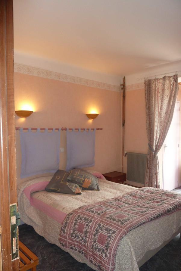 Hotel Font De Lauro Saumane-de-Vaucluse Bagian luar foto