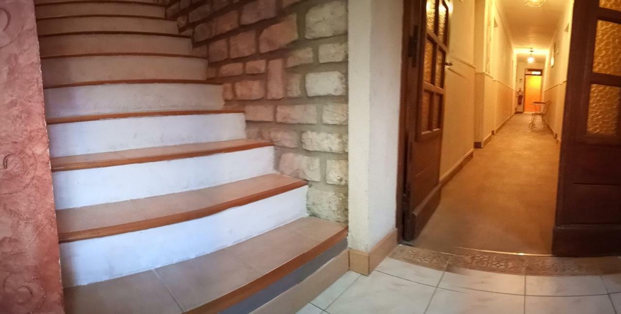 Hotel Font De Lauro Saumane-de-Vaucluse Bagian luar foto